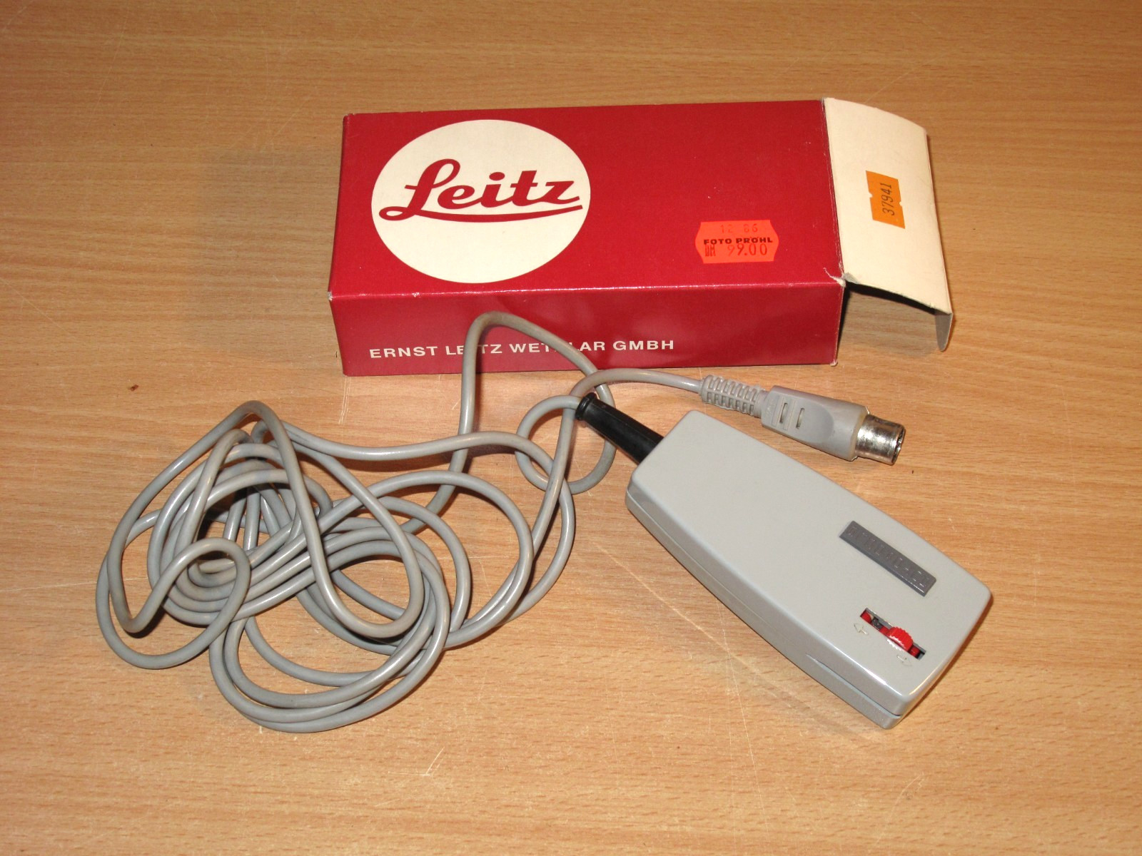 Leitz Remote Control For Slide Projector Autofocus In Top