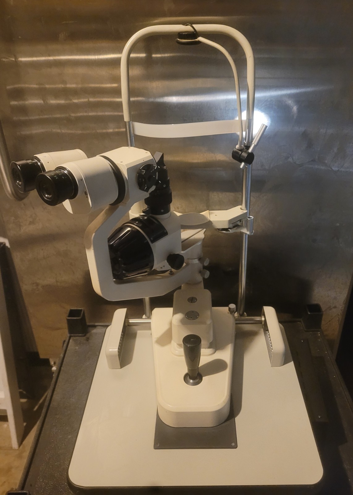 Topcon SL-2E Slit Lamp