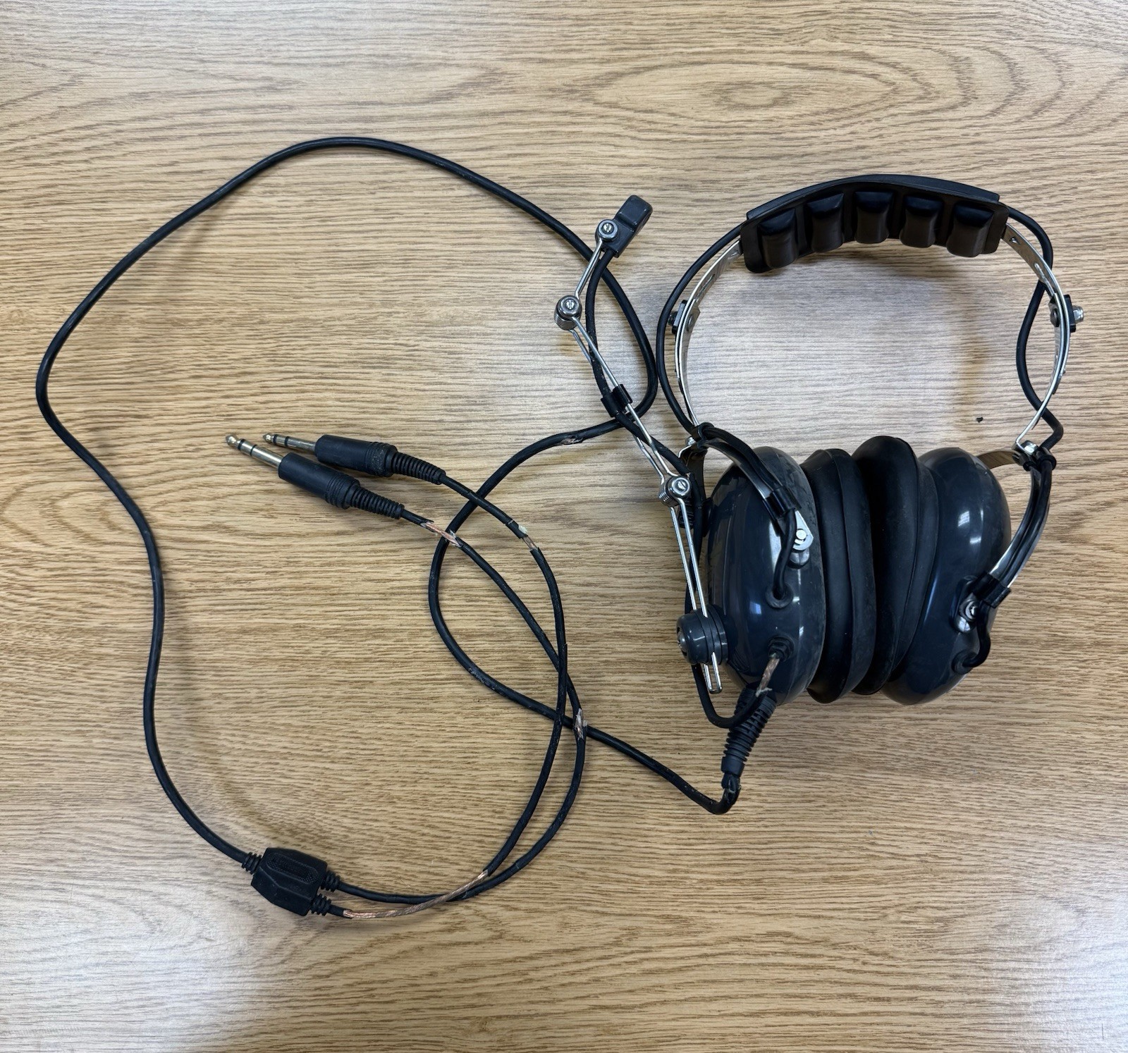 Aviation Communications Inc. Model AC-200 Aviation Headset