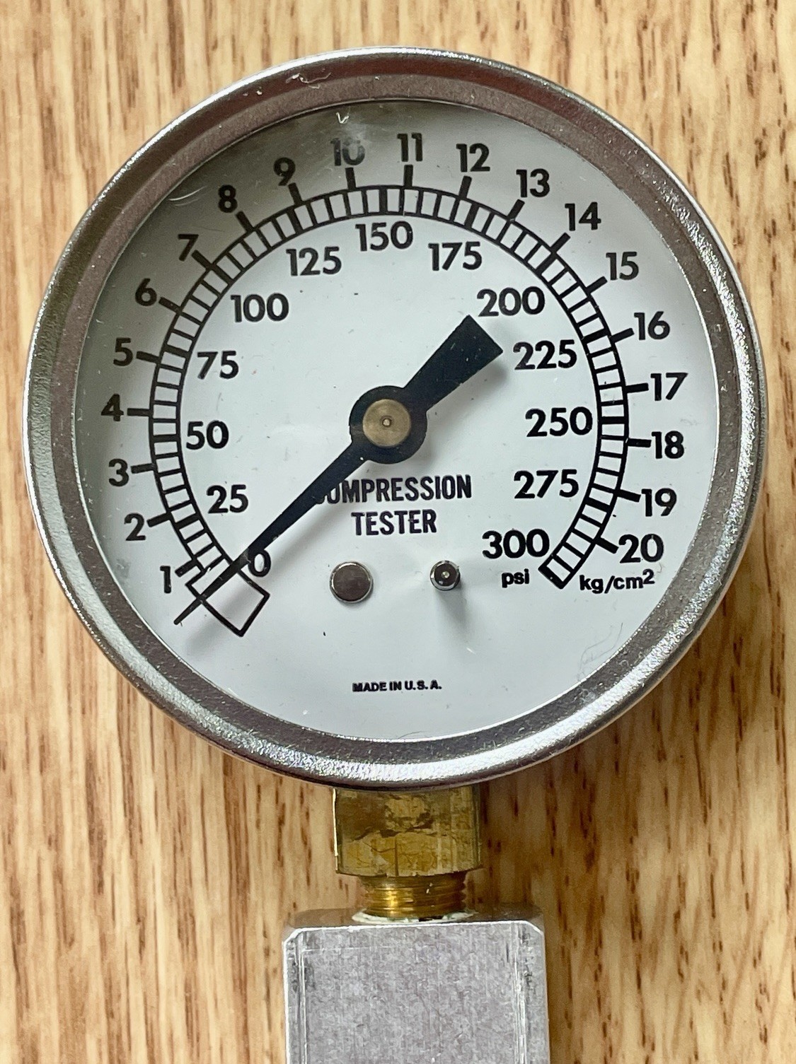 AUTOMOTIVE ENGINE CYLINDER COMPRESSION TEST KIT WITH ADAPTERS