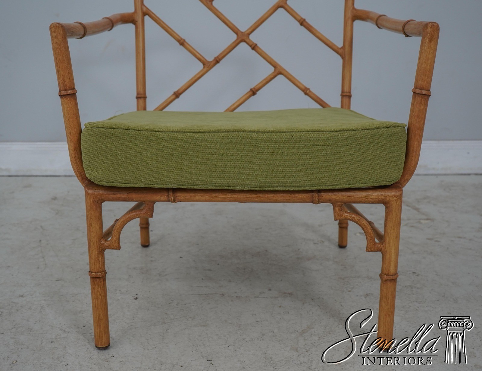 F60374: Bamboo Form Modern Design Aluminum Patio Chair