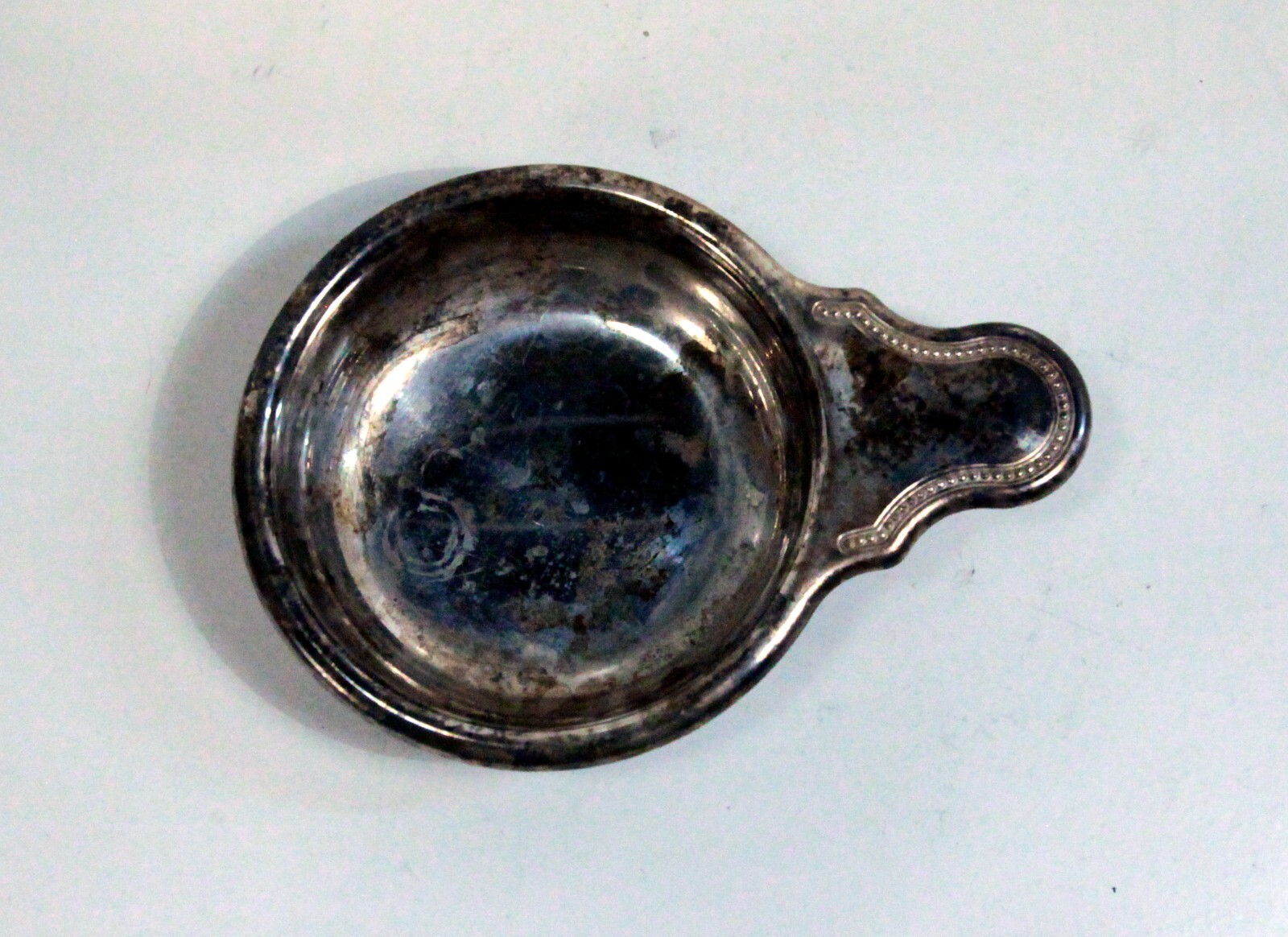 Small Oneida Porringer Bowl w/ Embossed Handle Sllverplate Made in USA Tarnish