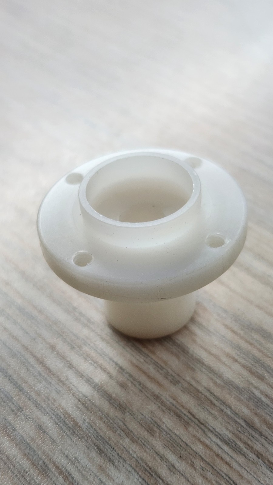 TRM-3525 LIGHT WEIGHT LEFT HUB FOR RC:10L