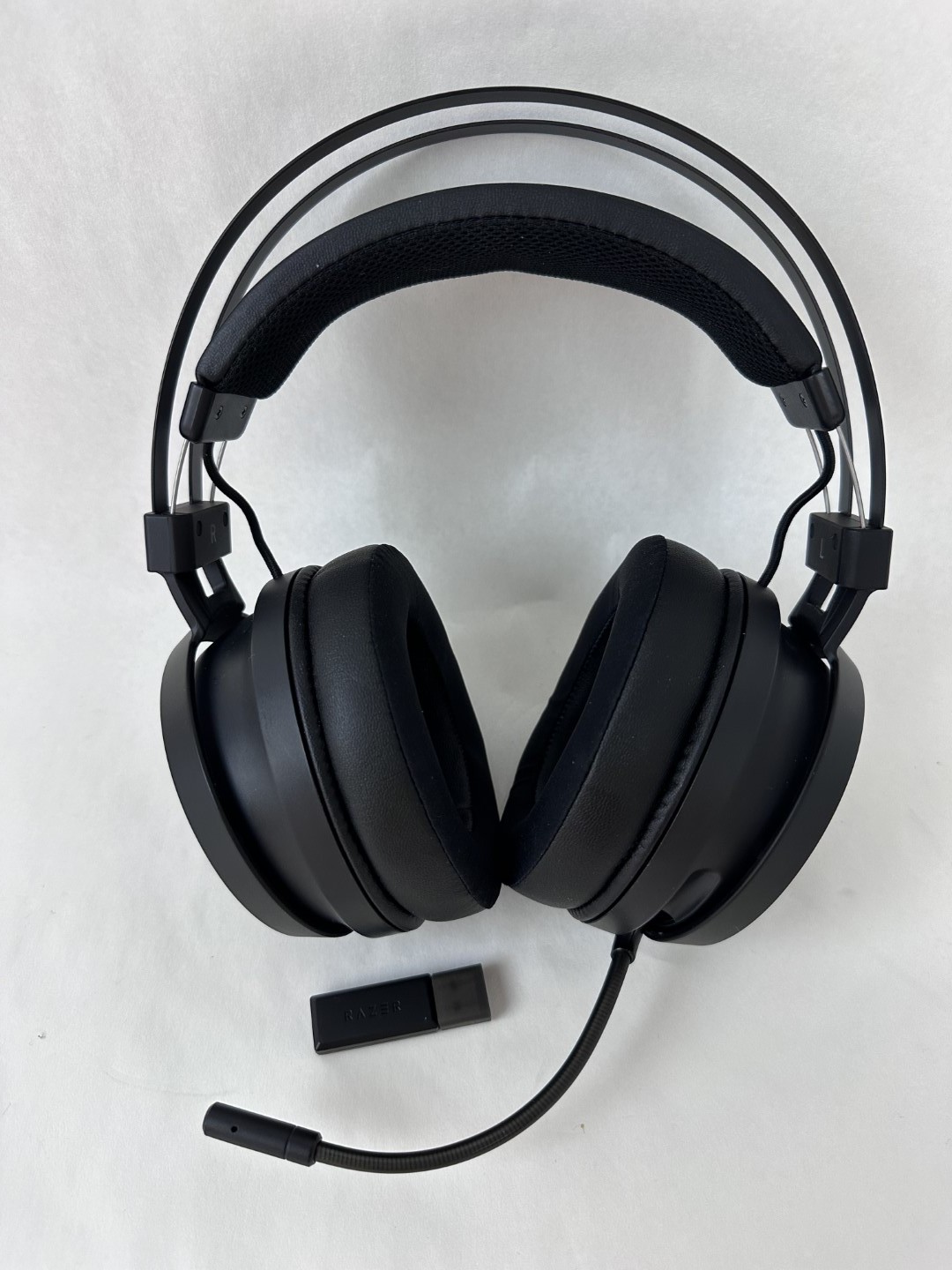 Razer Nari Essential Wireless Gaming Headset for PC PS4 Black U