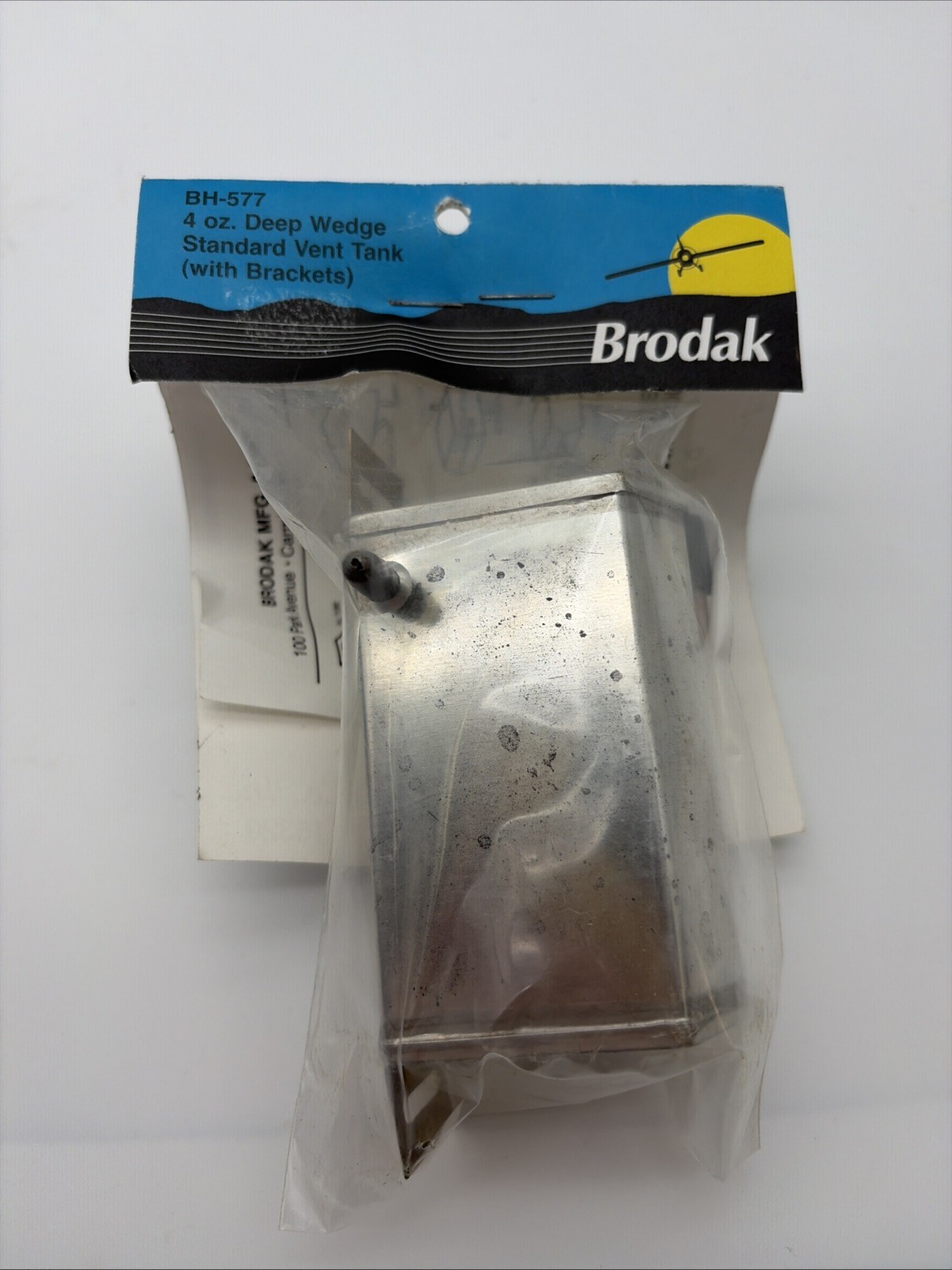 Brodak BH-577 4 oz. Deep Wedge Standard Vent Tank (with Brackets) New