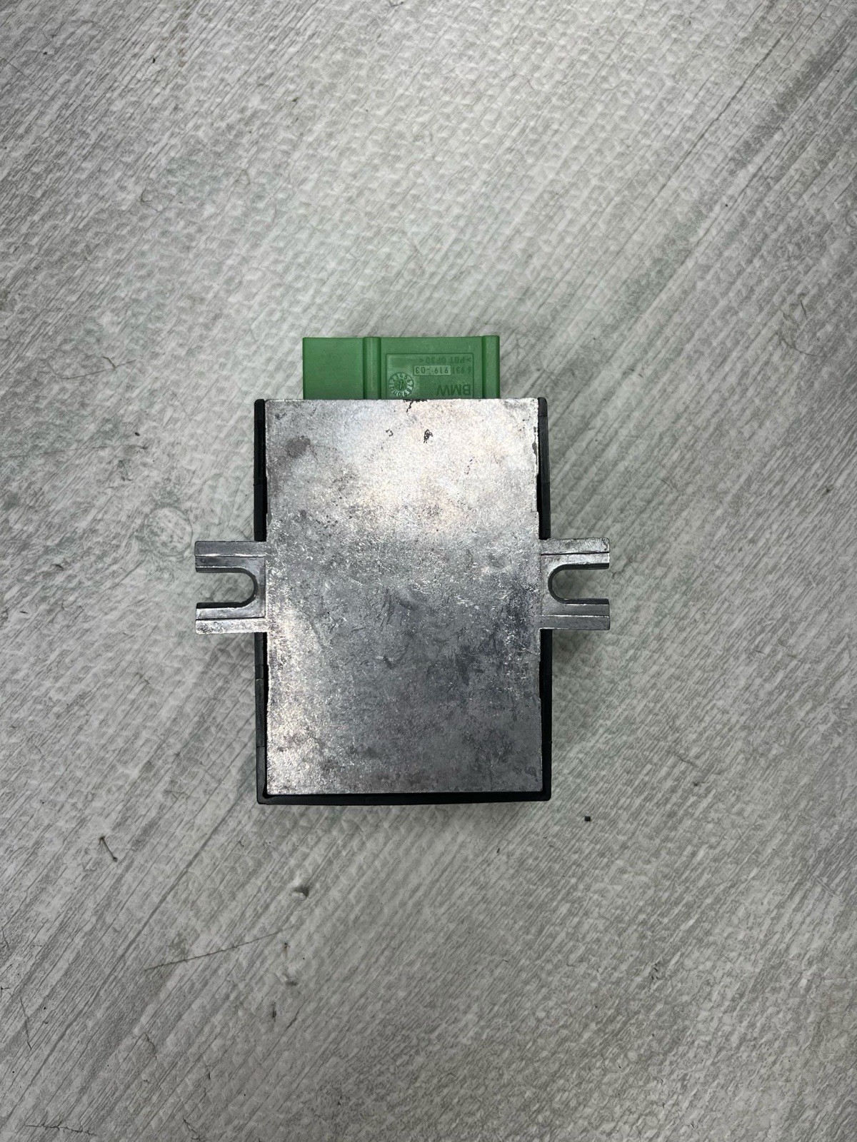 2004-2010 BMW E60 E63 E64 M5 M6 S85 EKP Fuel Pump Control Module Unit OEM