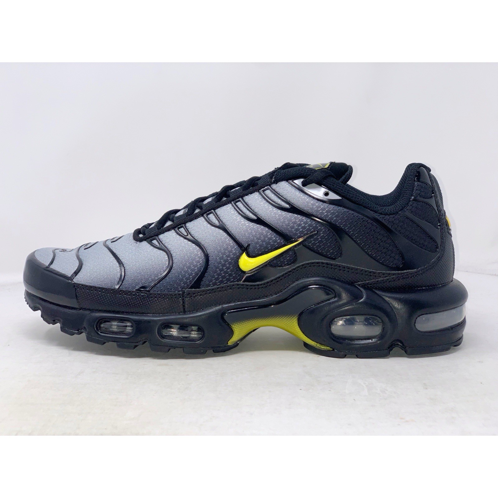 Nike Air Max Plus 'Yellow Shadow' Faded Black Sneakers, Size 9 BNIB DM0032-012