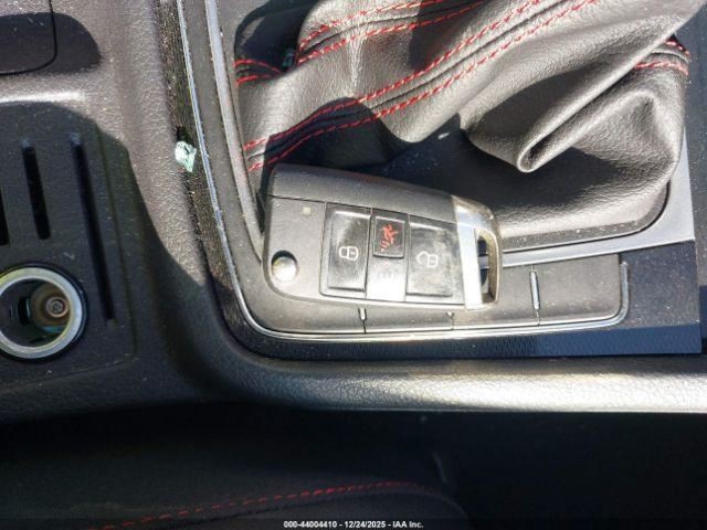 GTI 2017 Glove Box 4959866