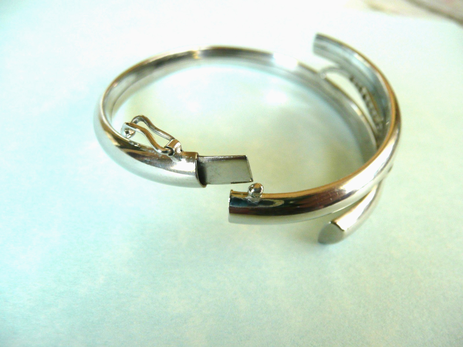 STENLESS STEEL CRYSTAL BANGLE COCKTAIL BRACELET