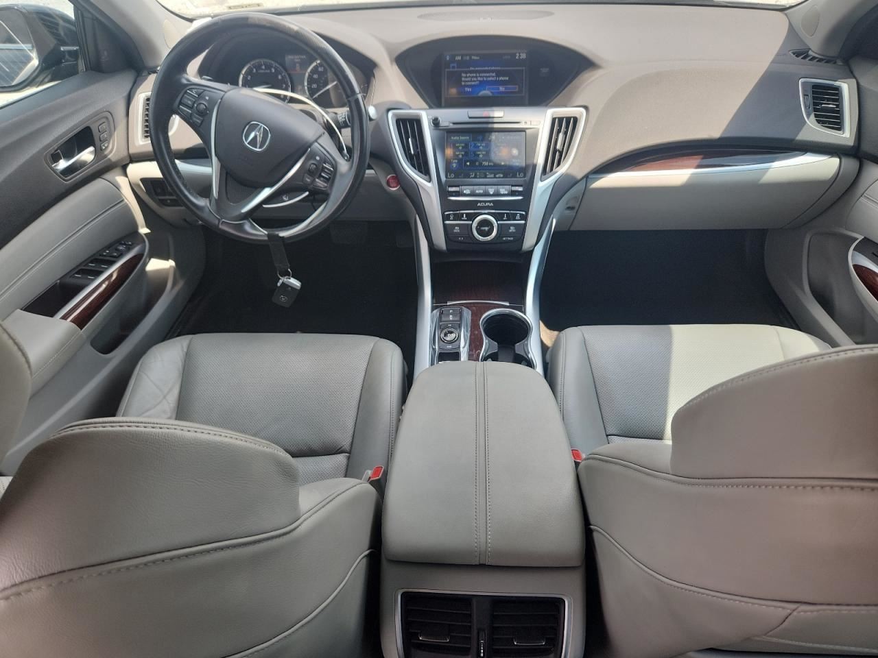 TLX 2016 Glove Box 4790332