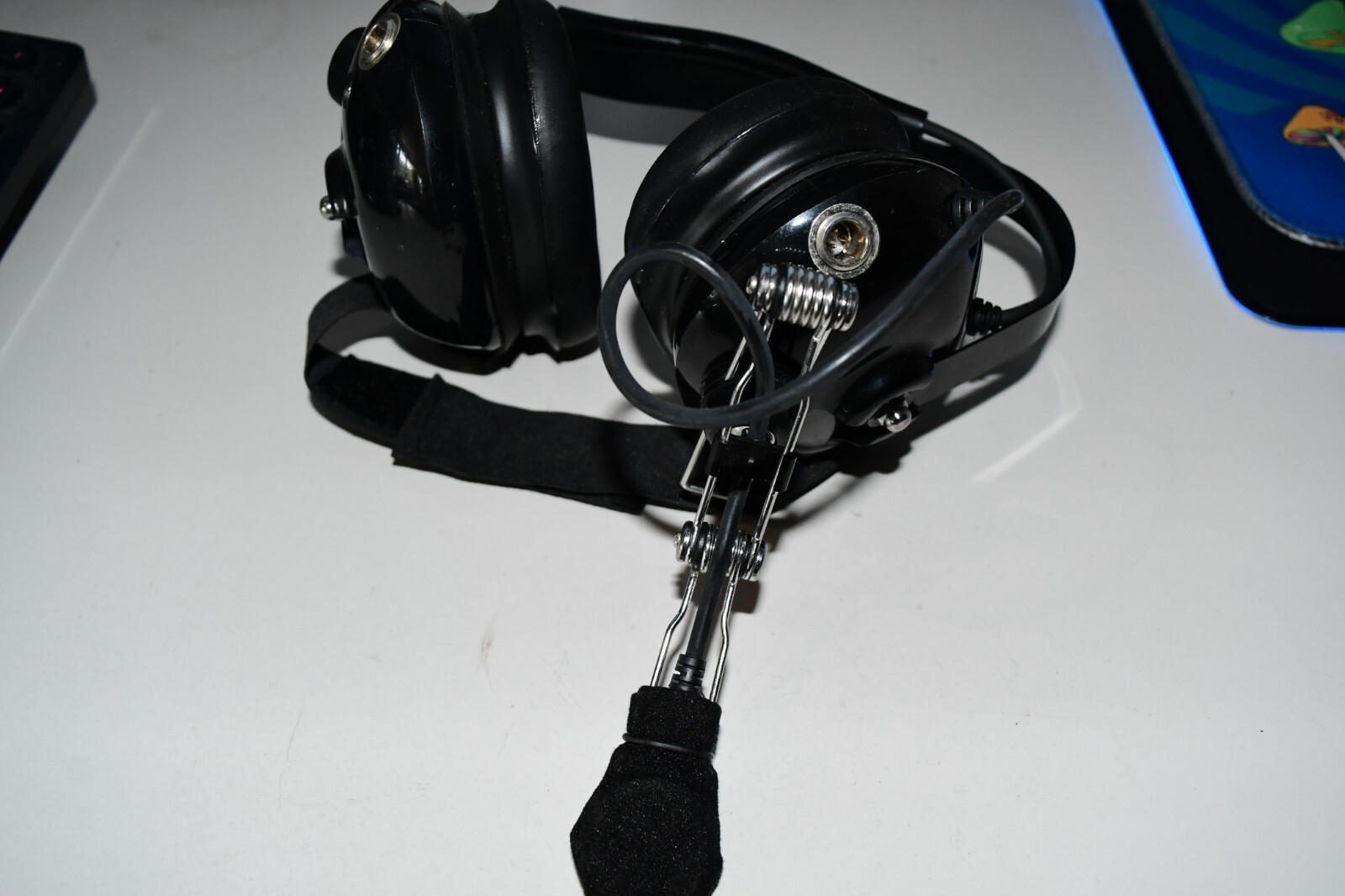 Avcomm Headset - Dual Plug - Aviation Communications Inc. UNKNOWN MODEL W3A3