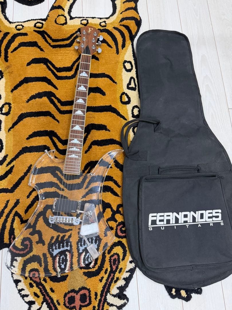 Fernandes Crystal Guitar Hide Model