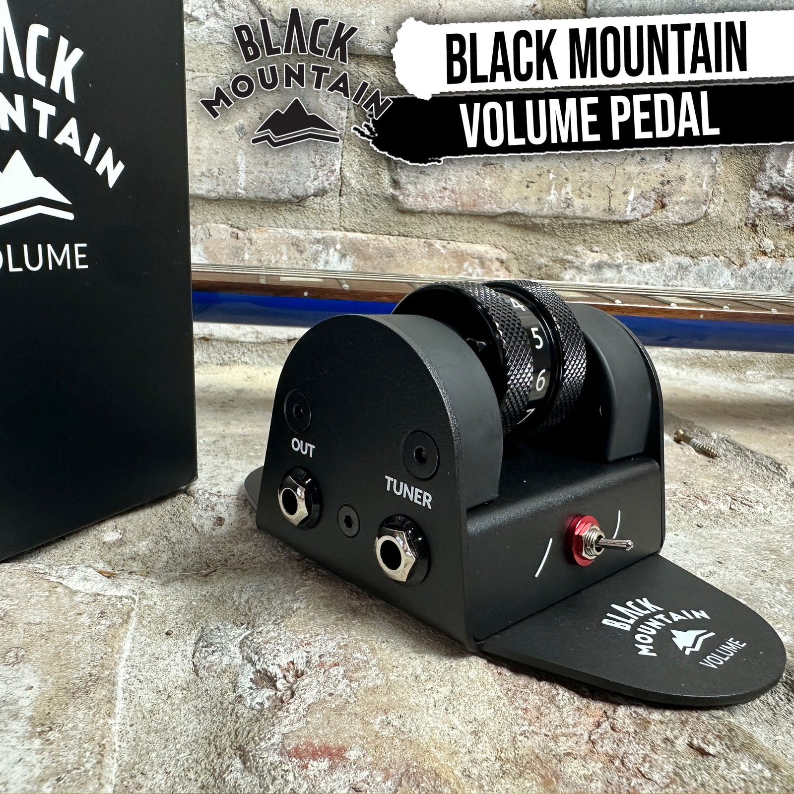 BLACK MOUNTAIN Small Guitar Volume Pedal - Portable Foot Controlled Roller Wheel