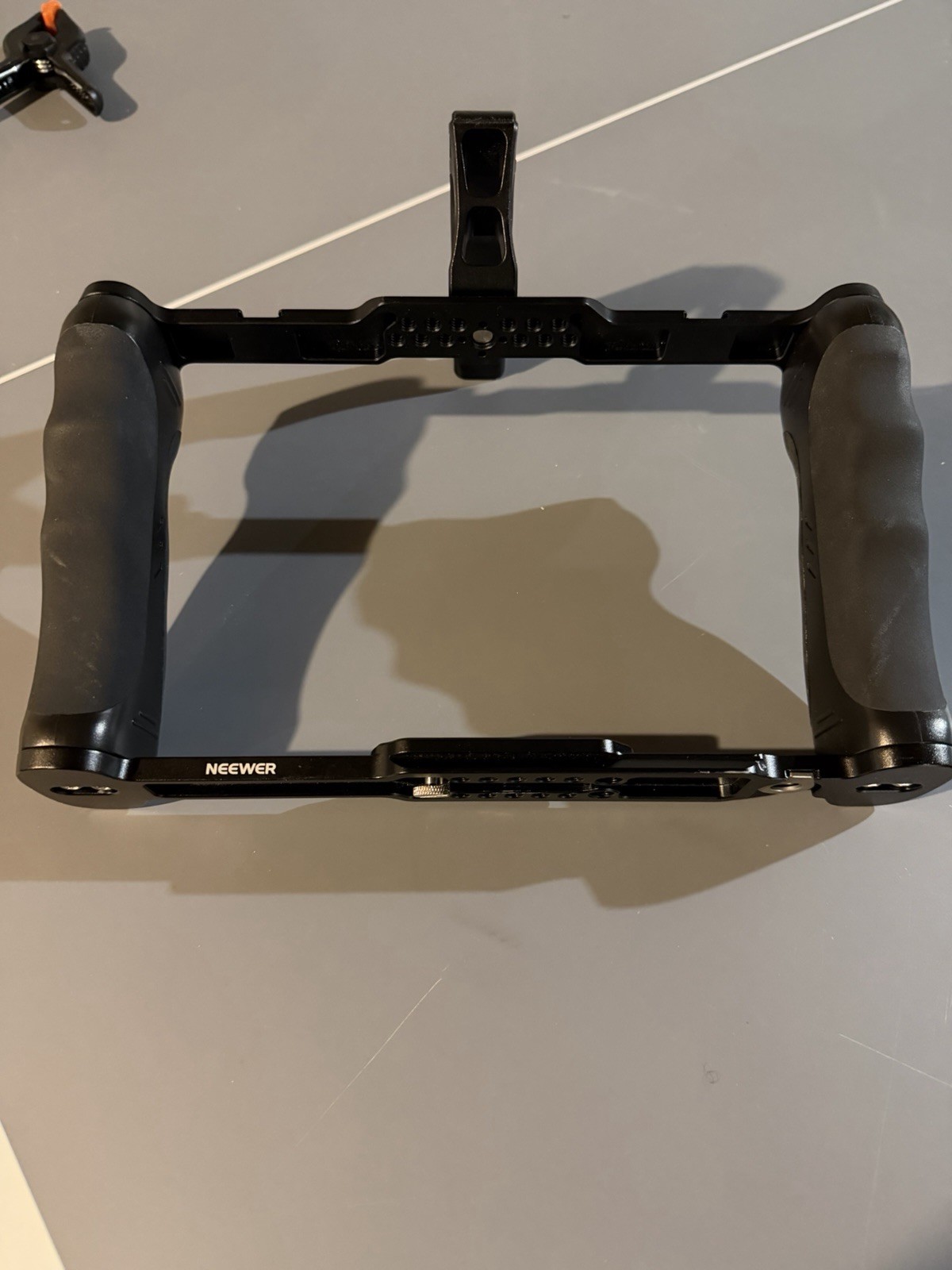 NEEWER Universal Video Camera Cage Rig Stabilizer with Arca Type Base,Dual Grips
