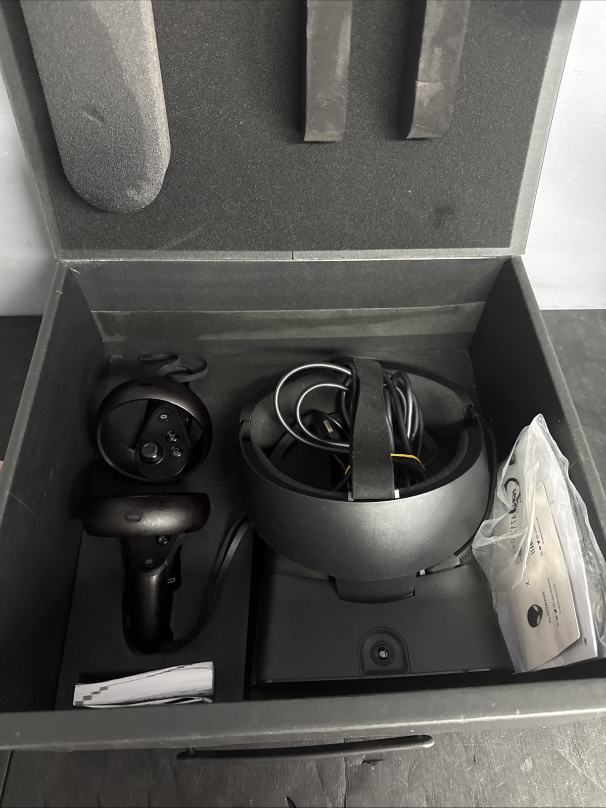 Oculus Rift S Controllers and Headset W/ Box UNTESTED!