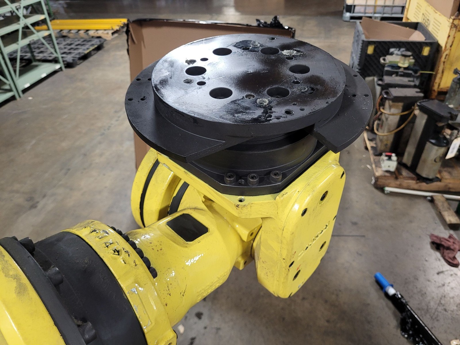 FANUC R‑2000iA/210F Complete w/ R‑J3iB Controller USED