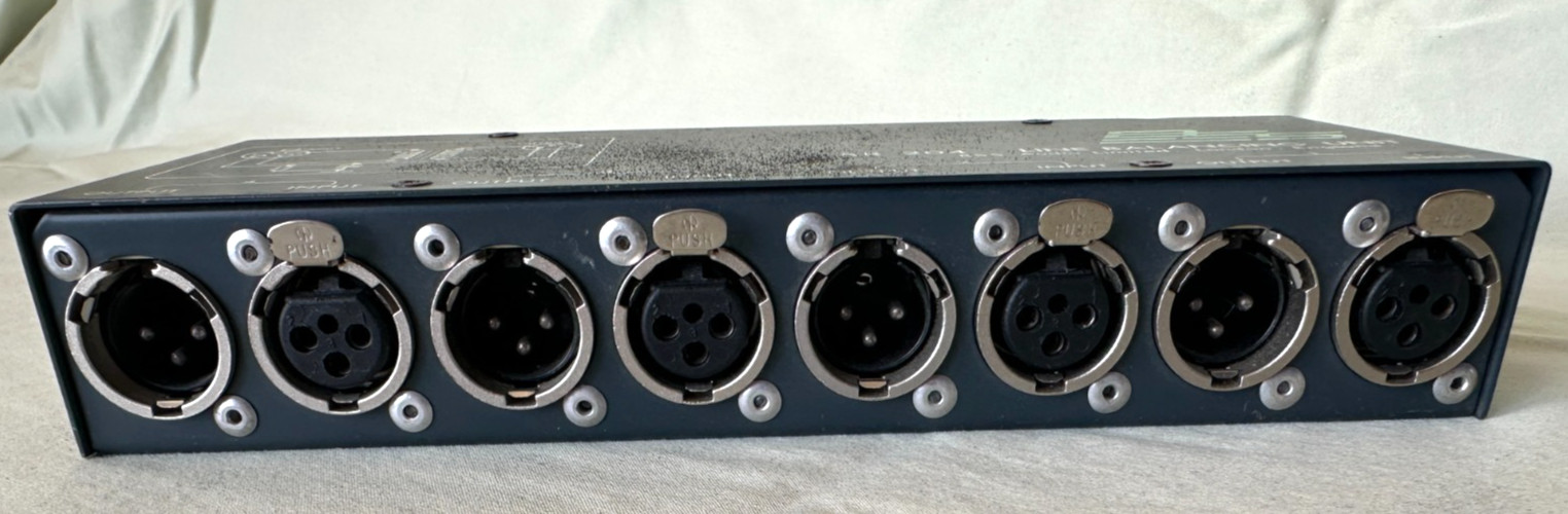 BSS BROOK SIREN AR 204 Quad Line Balancing Unit 4 IN X 4 OUT 15 HZ TO 25 K