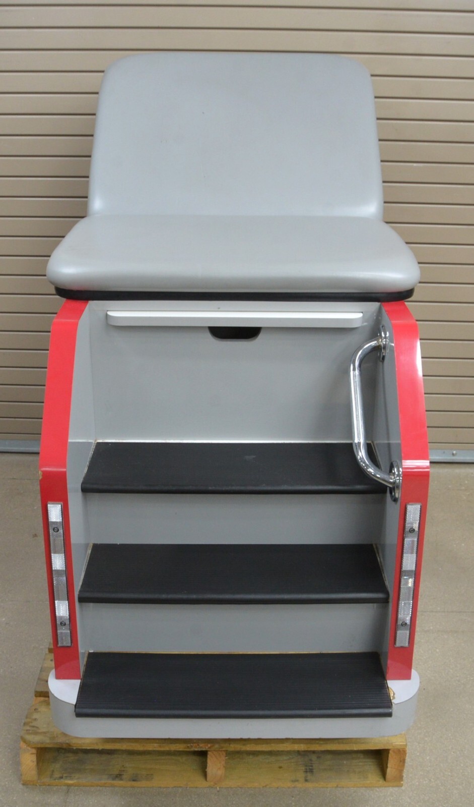 Good Time Medical Fire Engine Pediatric Exam Table