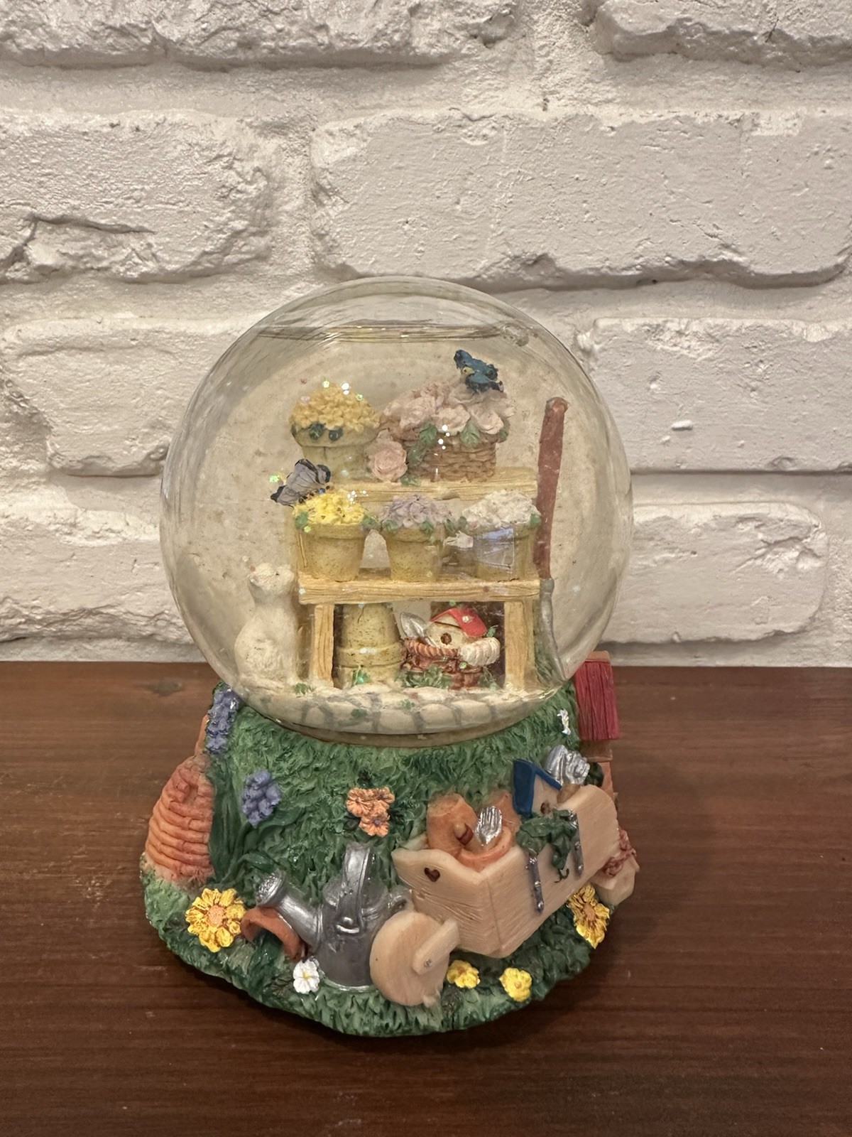 Vintage MUSICAL Water Globe Beautiful, Play “ You Are My Sunshine “