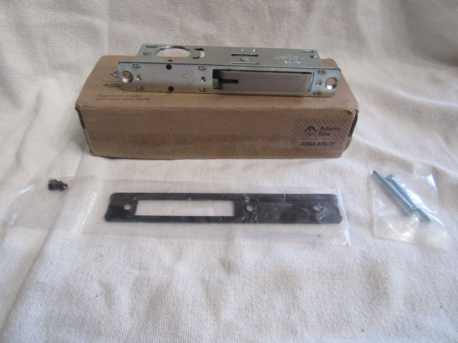 Adams Rite Assa Abloy MS1852S Deadbolt Bevel Faceplate 1-1/8" Backset LH/RHR