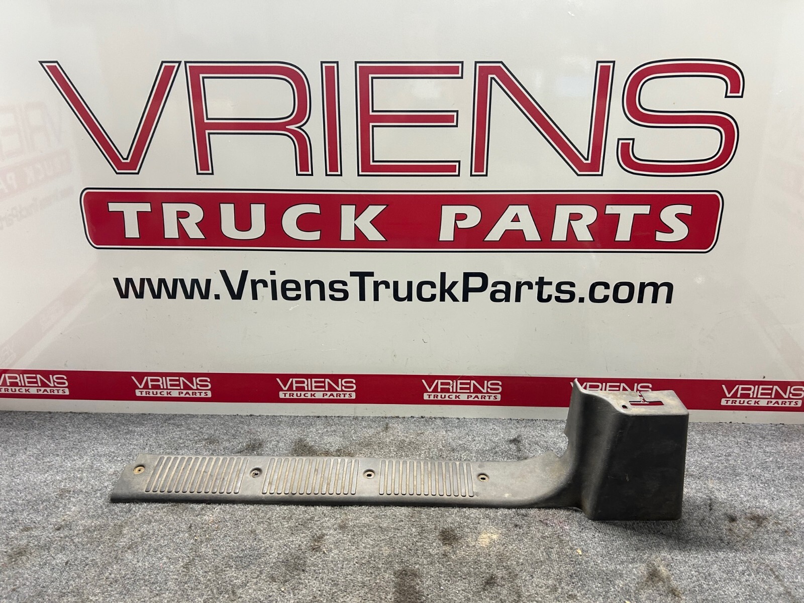 INTERNATIONAL FI-NGV-3544790 GRAY ROCKER PANEL RH