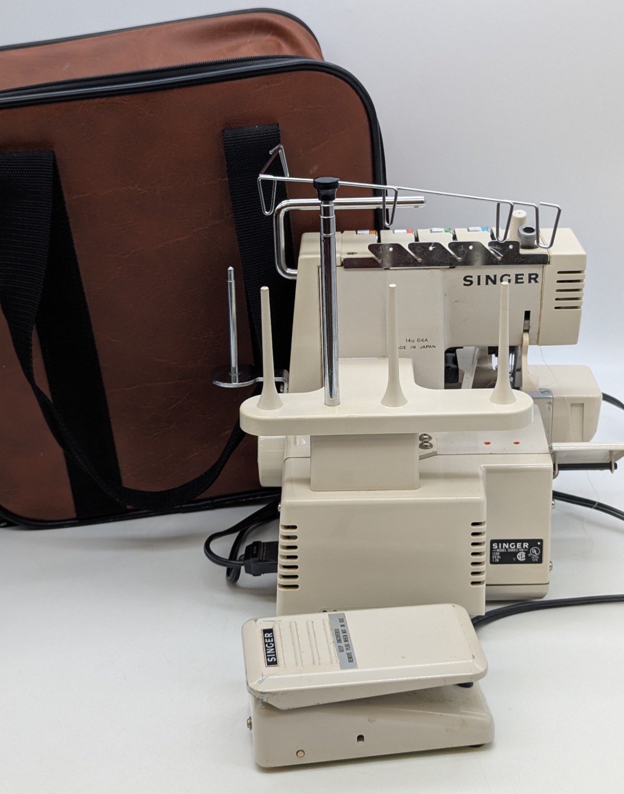 Singer Ultralock 14U64A Serger Machine w/ Pedal & Case - Running - READ