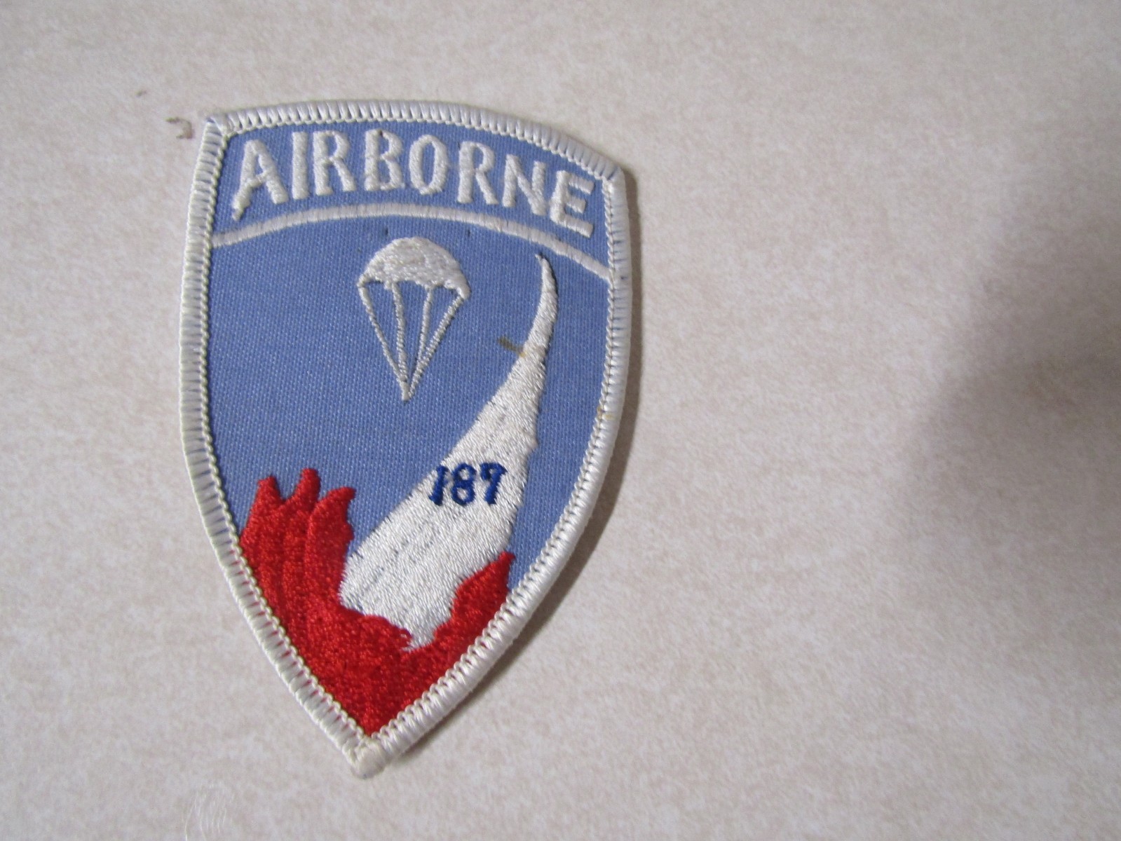 MILITARY PATCH MUCH OLDER 187TH REGIMENTAL COMBAT TEAM AIRBORNE