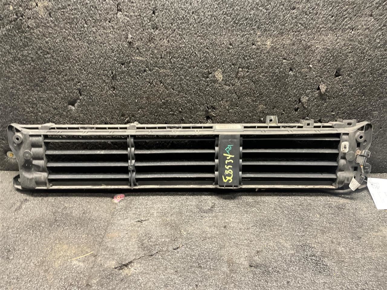 (LOCAL PICKUP ONLY) CR-V      2018 Air Shutter 2073557