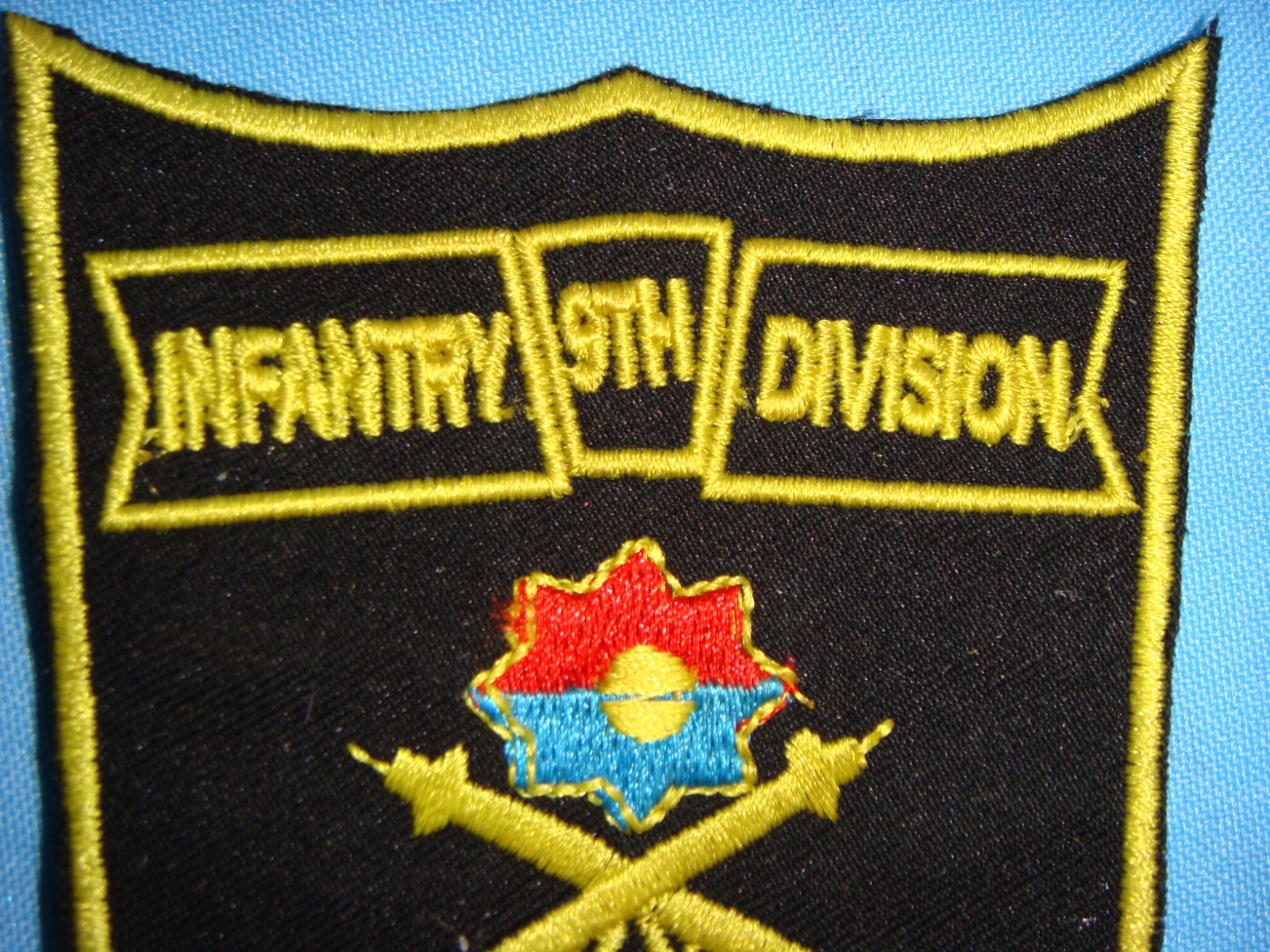 VIETNAM WAR PATCH, US 9th INFANTRY DIVISION " OLD RELIABLES "