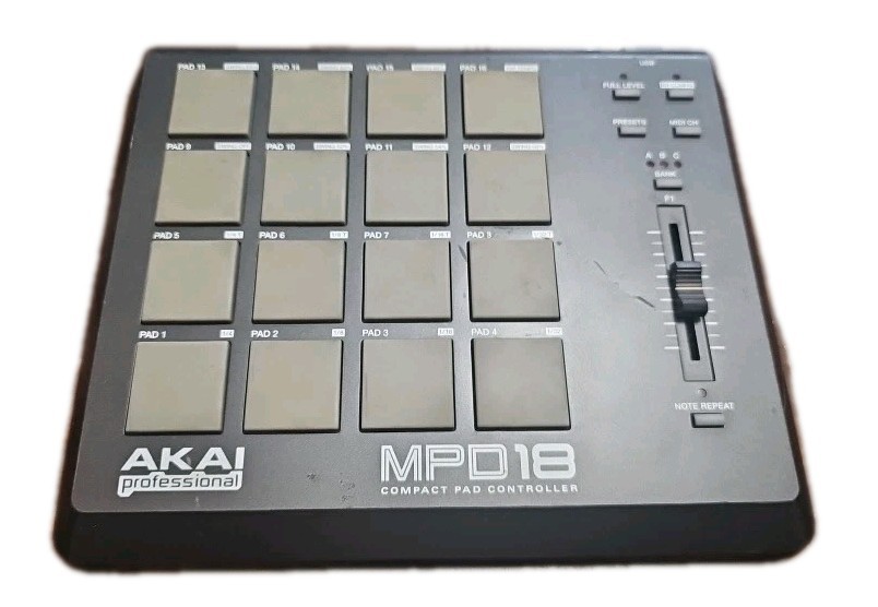 DJ EQUIPMENT Akia Professional MPD18 Compact Pad Controller