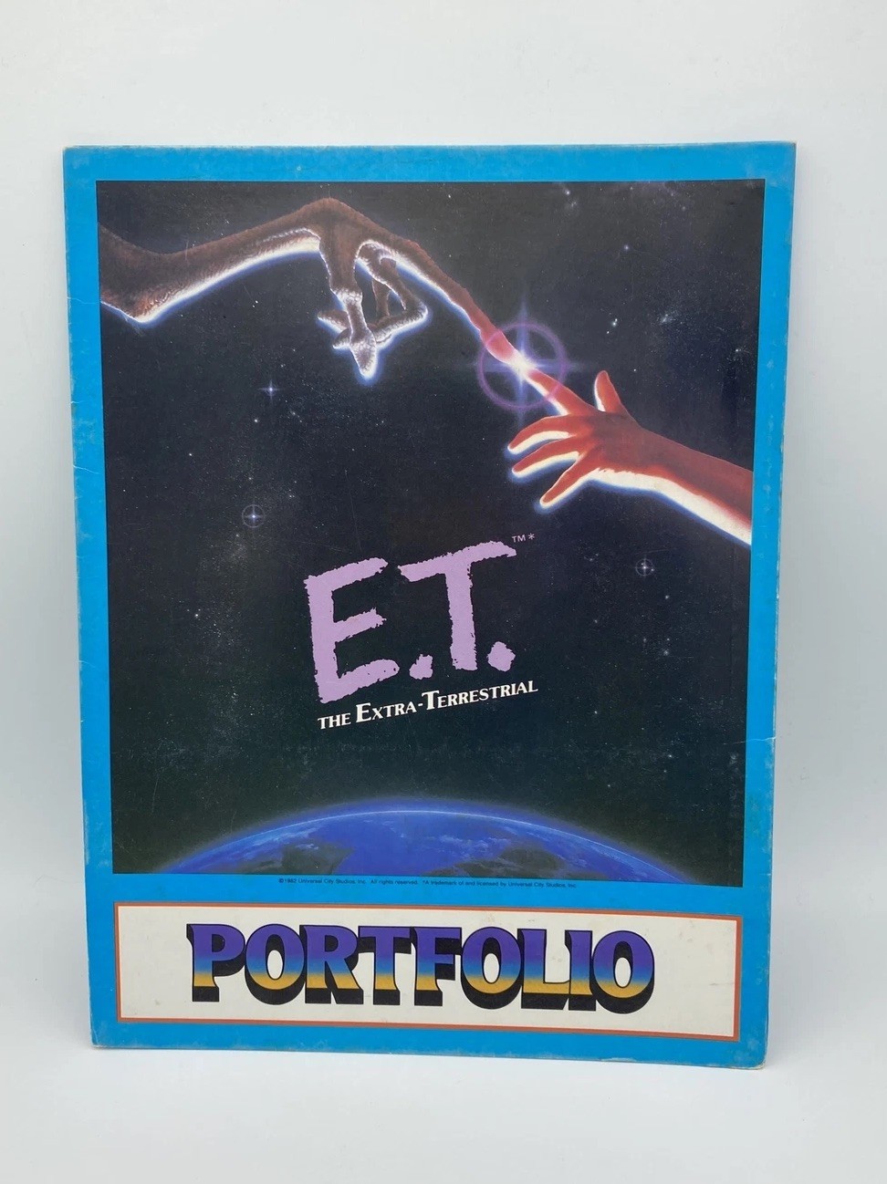 E.T. The Extra-Terrestrial Movie Folder Portfolio 1982 Universal City Studios