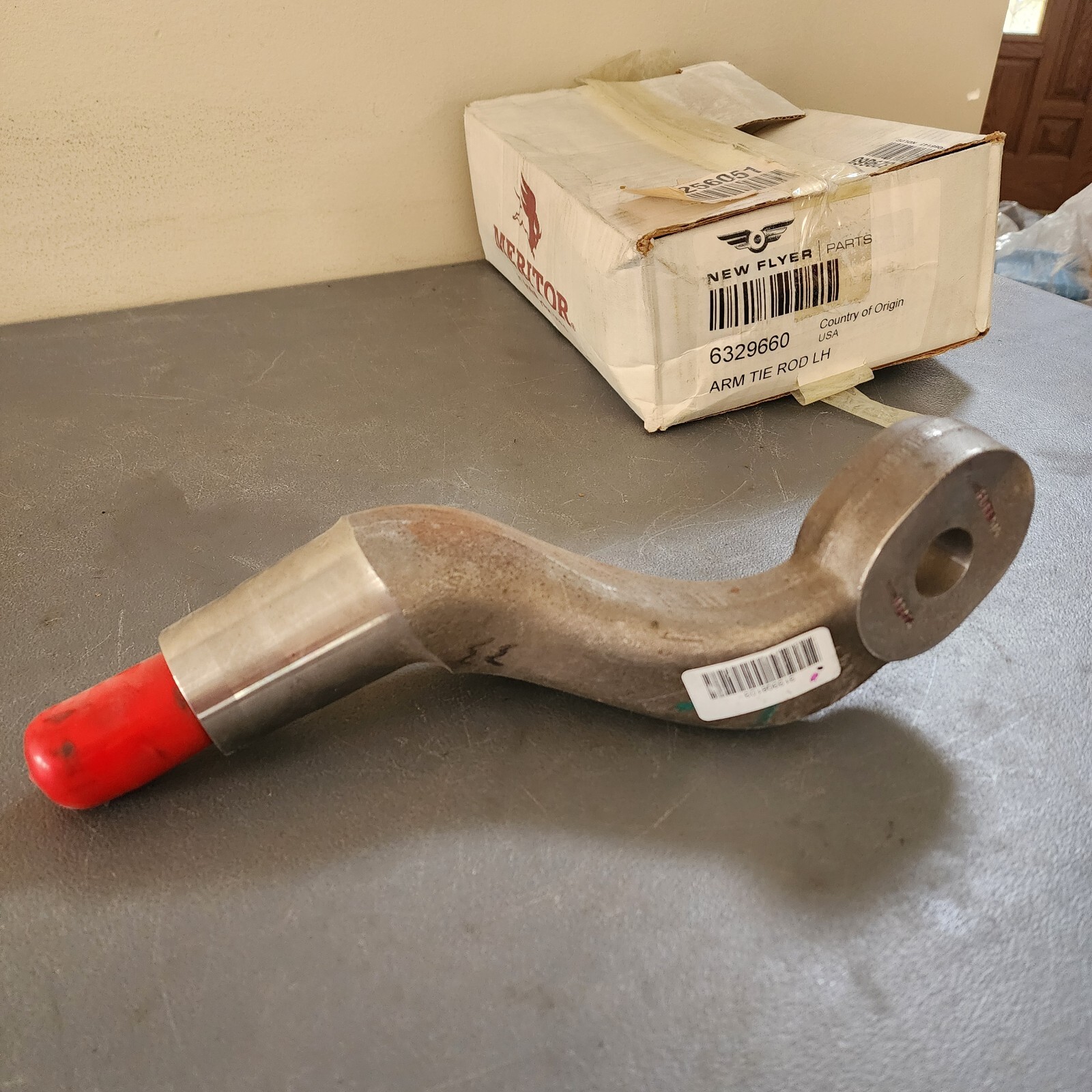 Meritor 3133Q8103 Front Axle Steering Tie Rod Arm  New Flyer 6329660