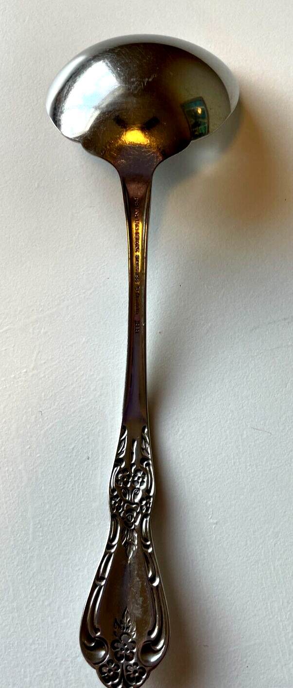 Distinction Deluxe Oneida Raphael Gravy Ladle