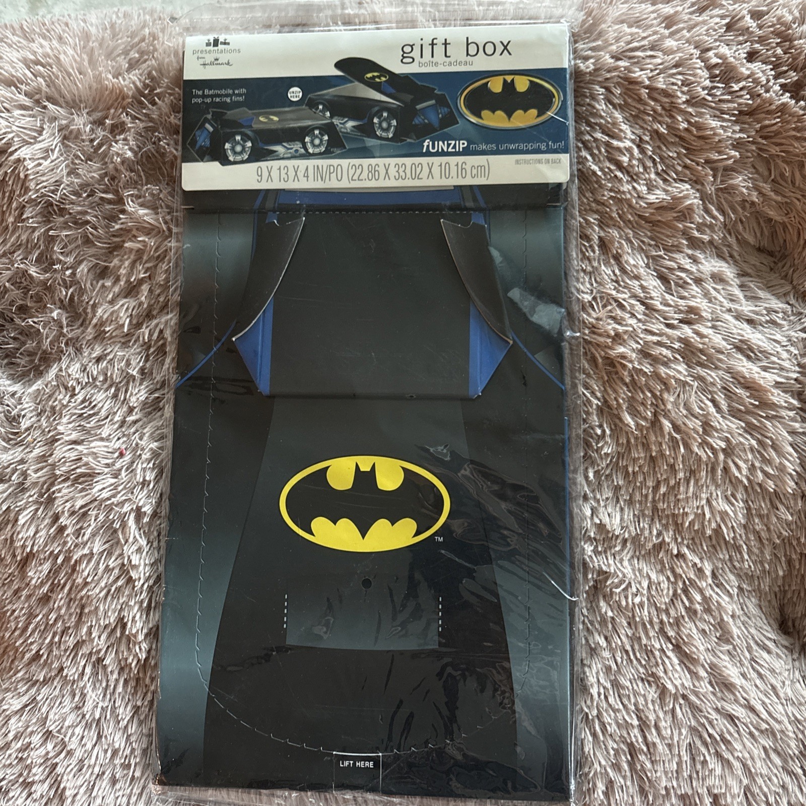 Hallmark Funzip BATMAN Batmobile Gift Box 9”x13”x4” Lrg