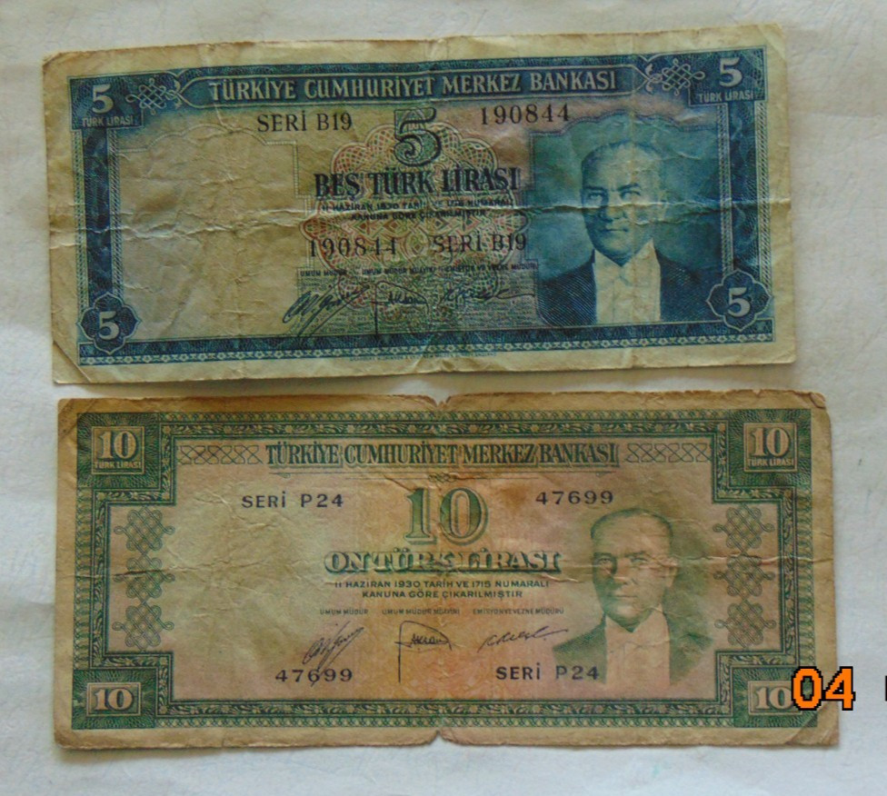 26.04#67: TURKEY lot of 2  notes/ 5 Lirasi 10 Lirasi P-154 & 157 CIRC