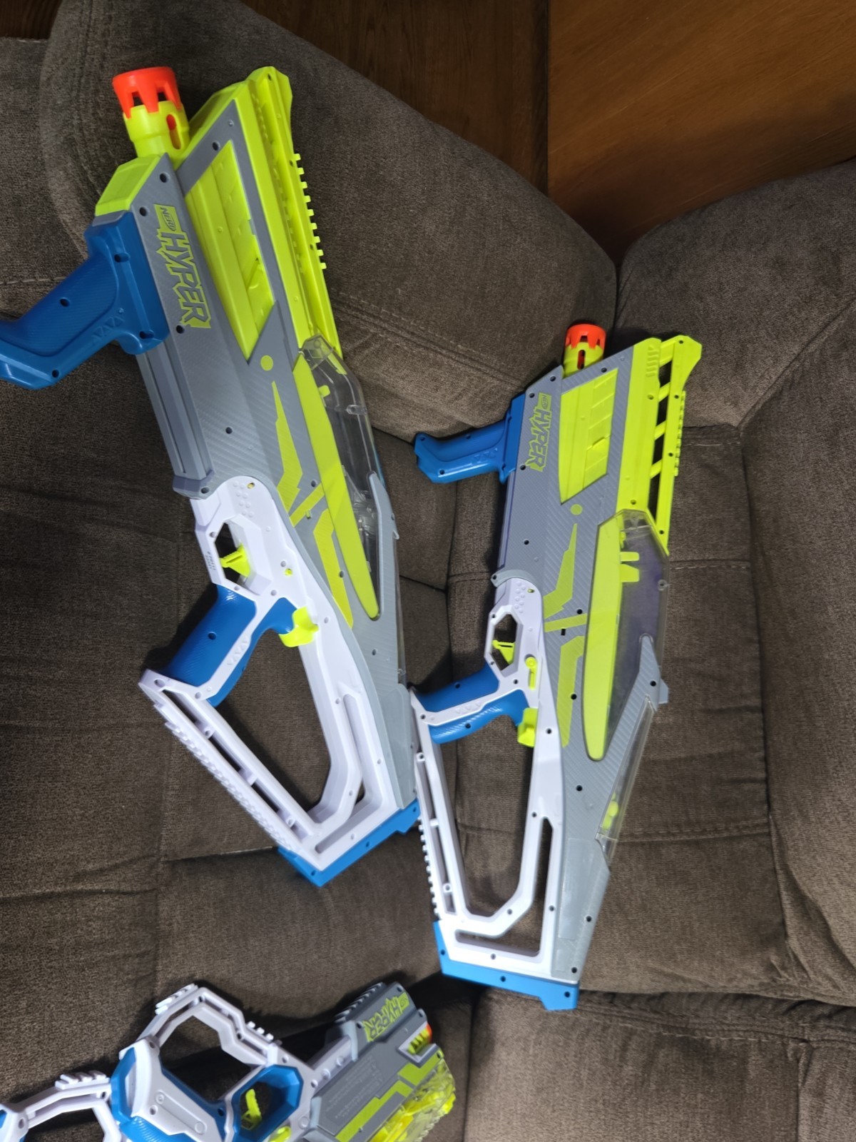 LOT OF (2) NERF HYPER EVOLVE-100 & (2) NERF HYPER RUSH-40 BLASTERS