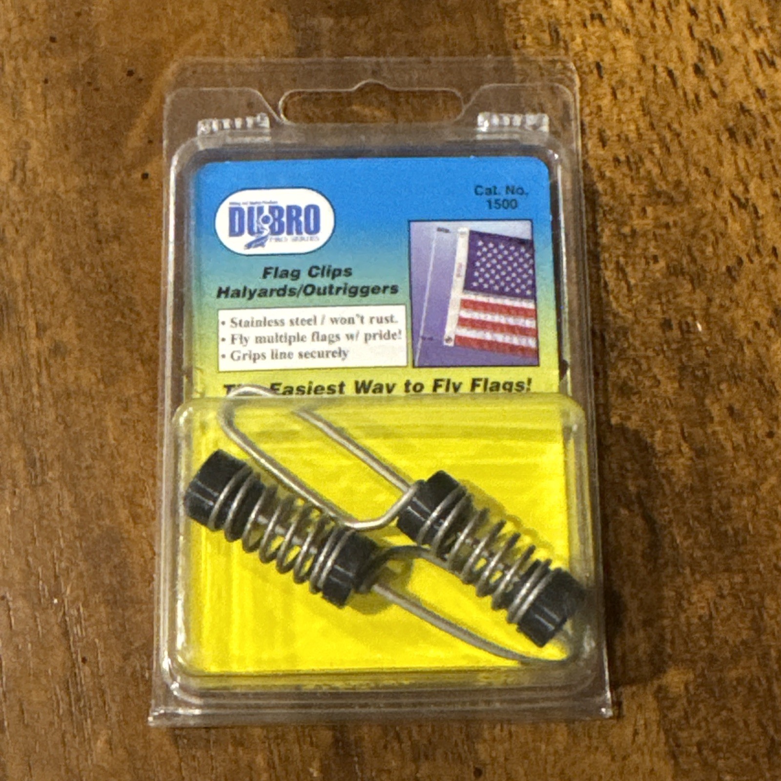 DU-BRO FISHING FLAG CLIP FOR MARINE ANTENNAS  PACKAGE OF 2 CAT. # 1500