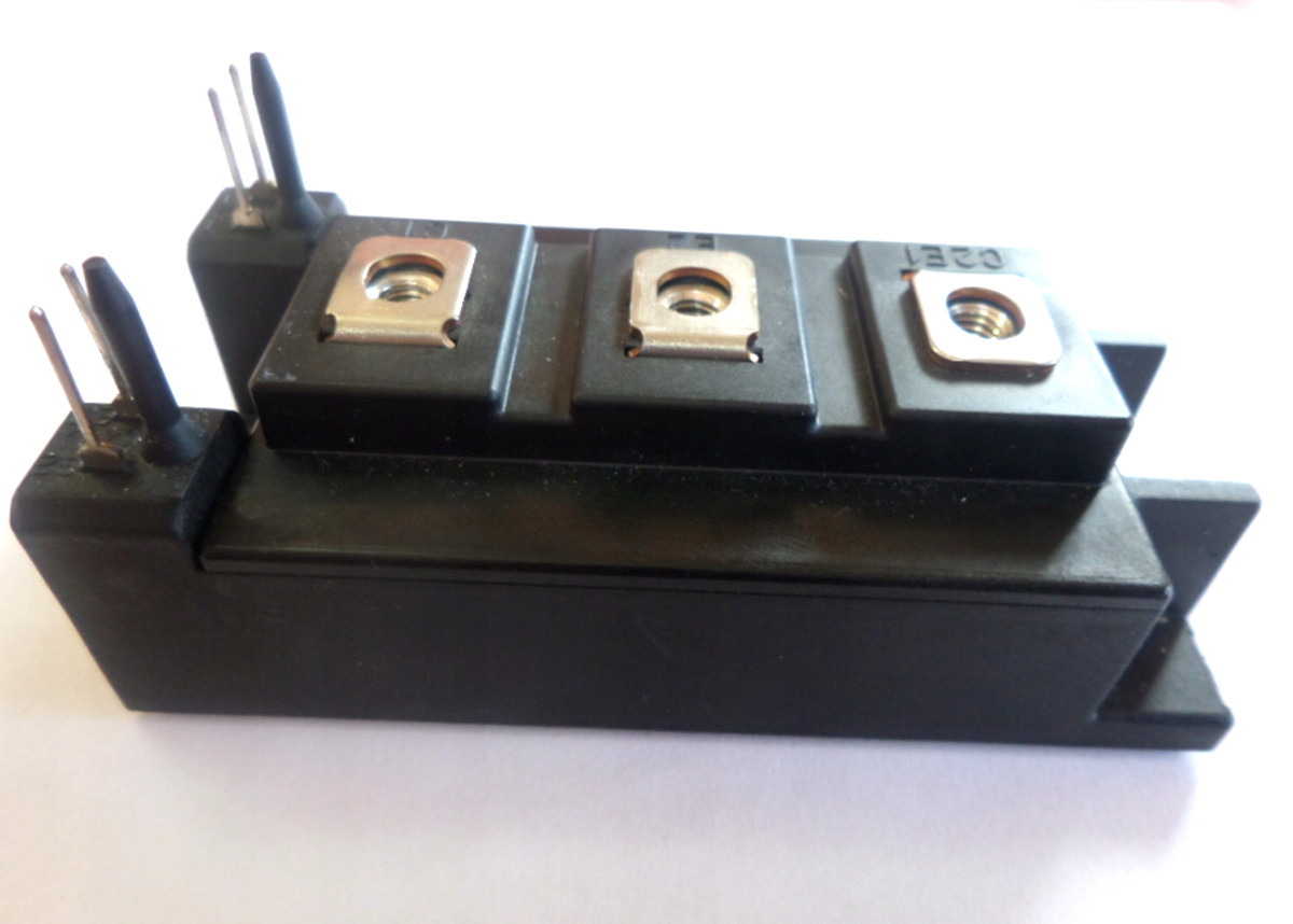 FUJI A50L-0001-0404 2MBI300TA-060A-01 Power Supply Module NEW