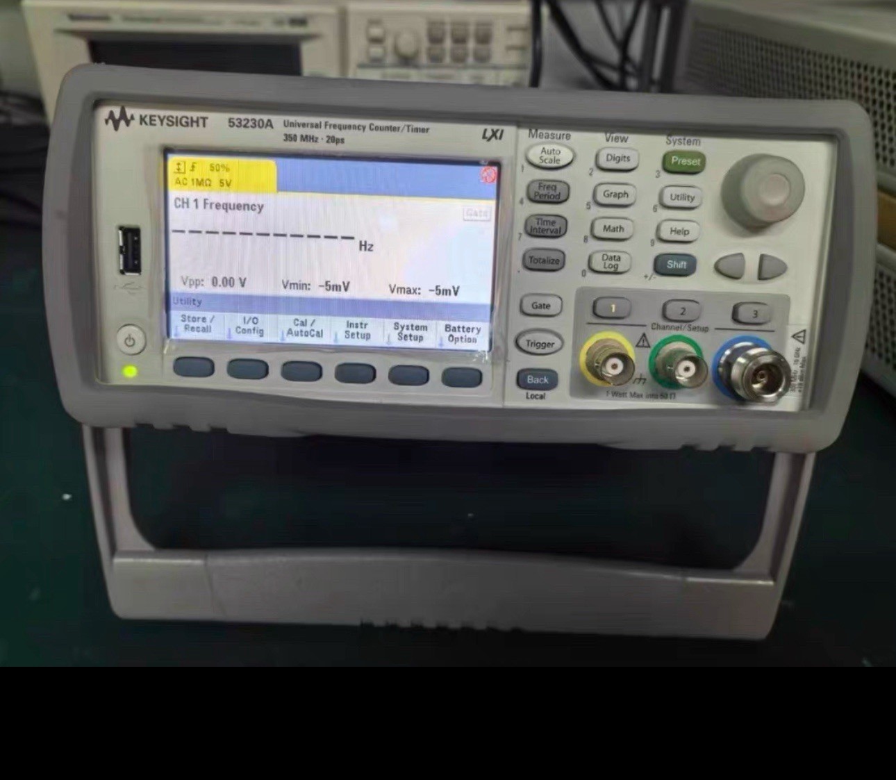 Agilent/Keysight 53230A 350MHZ Universal Frequency Counter/Timer