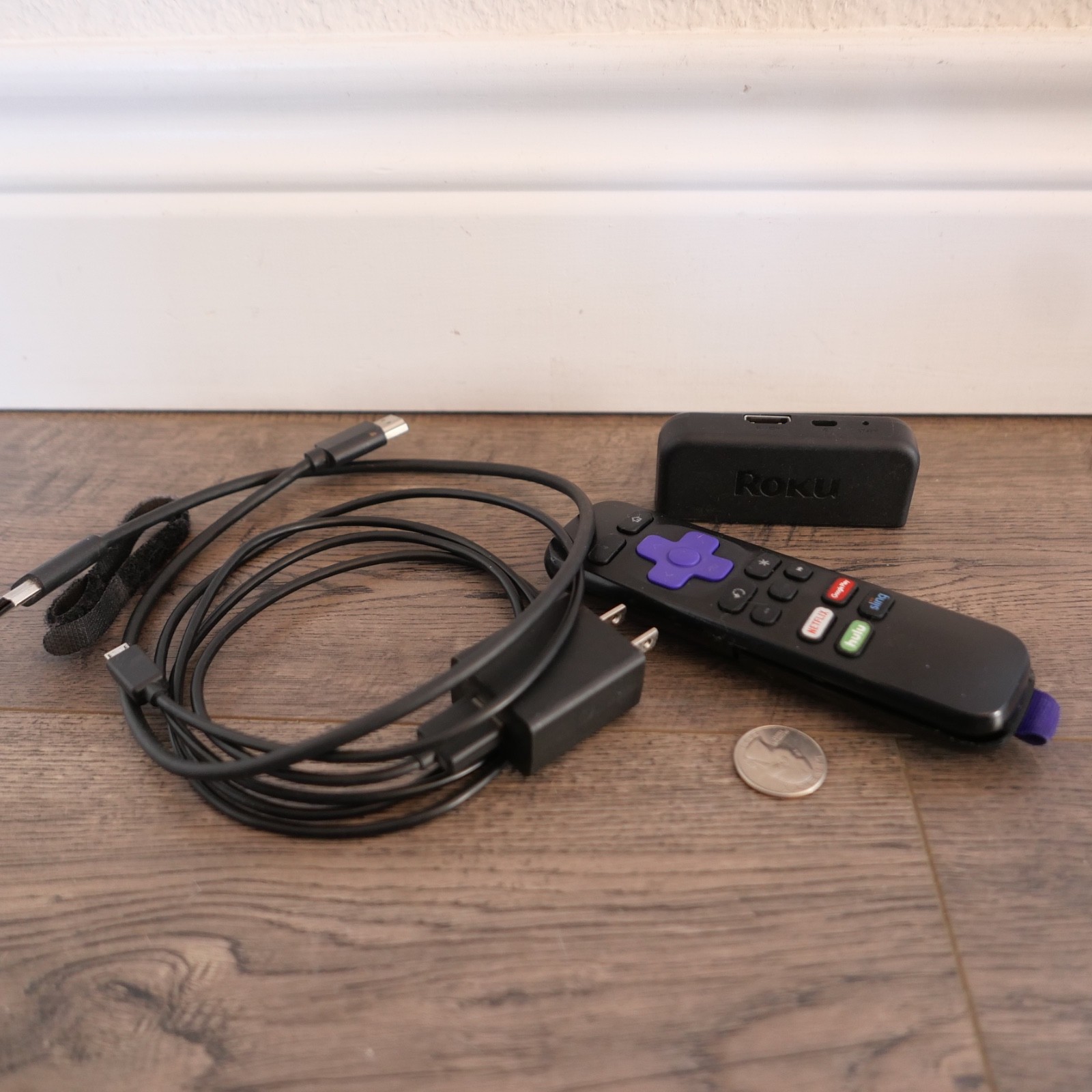 Roku Express 3700X Streaming Media Player With Remote