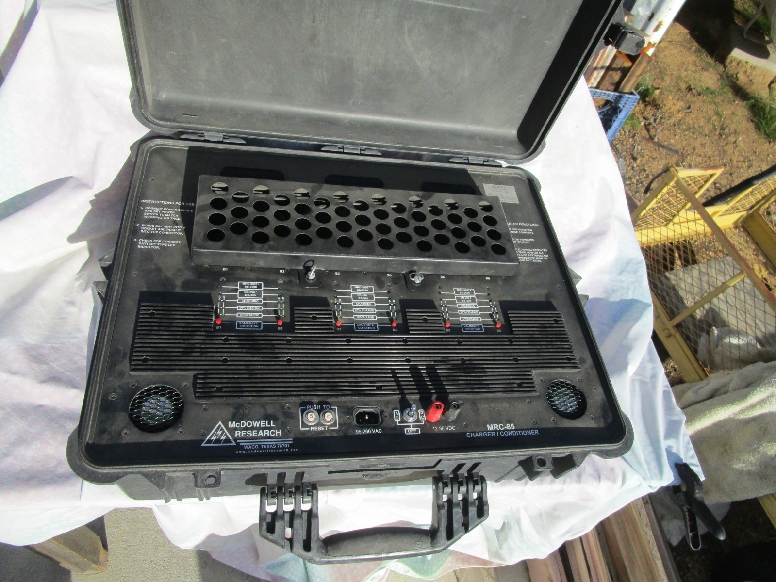 MRC-85 McDOWELL RESEARCH 6-Position Battery Charger Conditioner w/Pelican Case