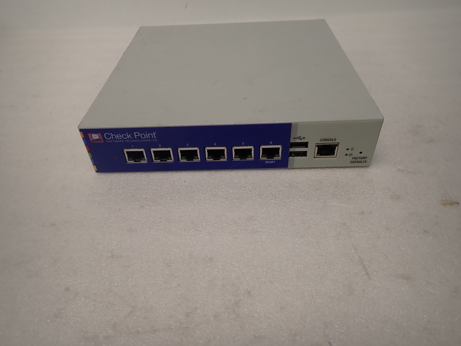 Check Point T-110 6-Port Gigabit Security Appliance Firewall VPN No AC Adapter