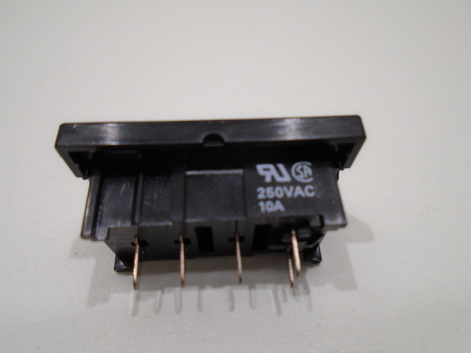 *NEW* (32 PIECES) IDEC SH1B-62 RELAY SOCKET 9K903