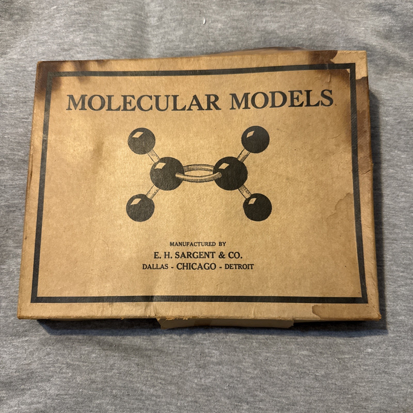 Vintage E.H. Sargent & Co. Molecular Models Set B Wood Ball Chemistry Kit