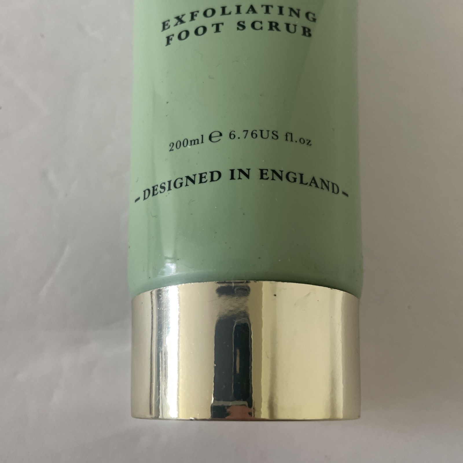 Russell & Windsor Eucalyptus & Mint Exfoliating Foot Scrub 6.75 Oz.