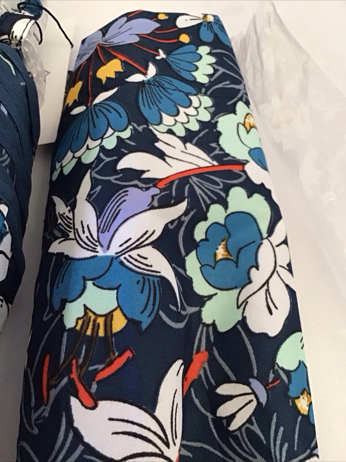 Vera Bradley Umbrella ~ Folding Full Size Automatic Open FLORAL BURSTS NWT