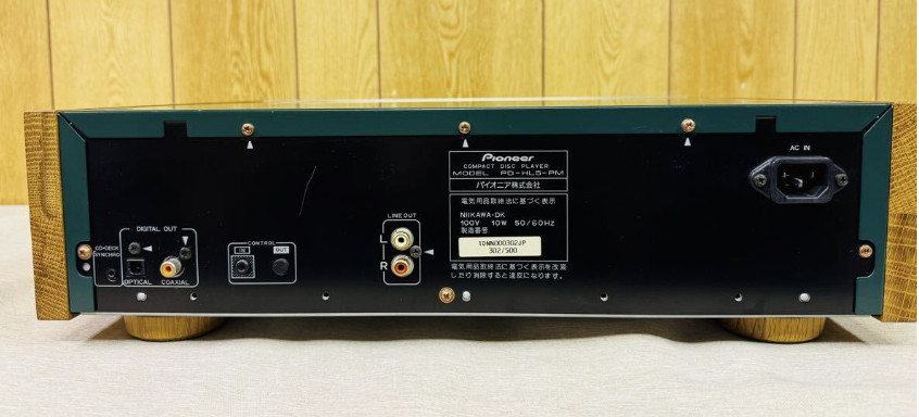 Pioneer PD-HL5-PM PURE MALT CD PLAYER AC100V 50/60Hz 10W SUNTORY OAK VILLAGE