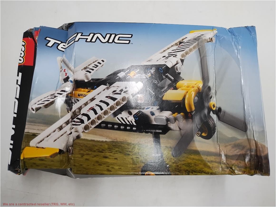 LEGO Technic Bush Plane 4-Cylinder Piston Engine 42198 SEE DETAILS