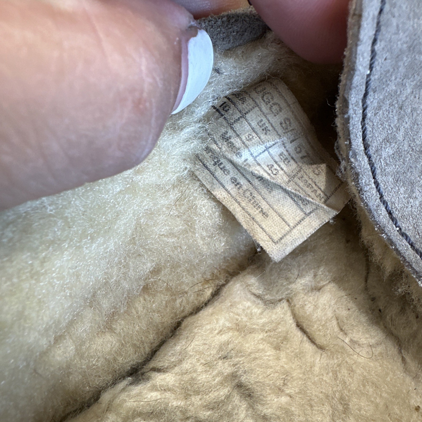 UGG Australia Ascot Suede Slipper 5775 Gray sheepskin lined Size 10