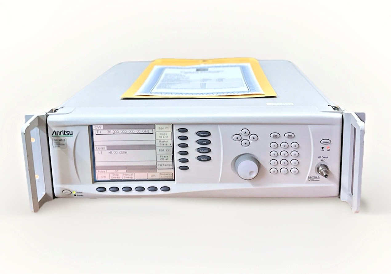 ANRITSU MG3692B 10 MHz - 20 GHz Signal Generator Loaded with options, CALIBRATED